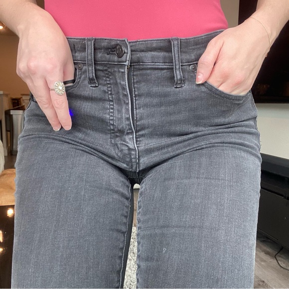 Madewell Black 9” High-Rise Skinny Ripped Jeans - Picture 6 of 7